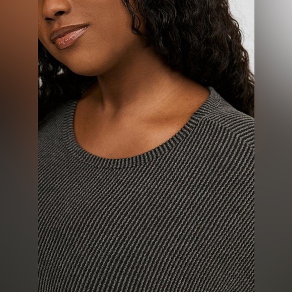 Torrid Scoop Neck Dolman Tee Grey Size 3X - Picture 14 of 16